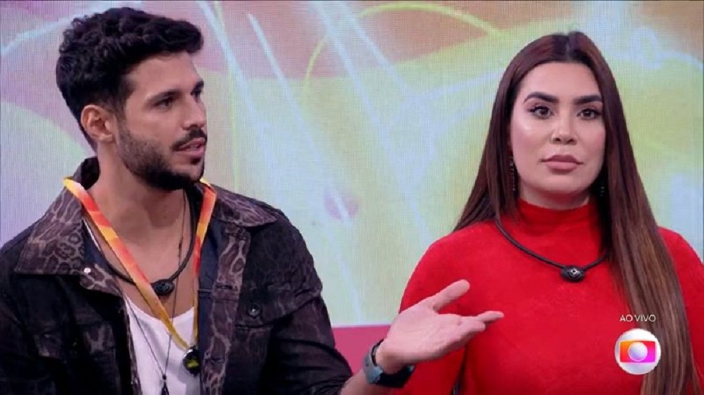 Bbb Naiara Azevedo E Rodrigo Quebram Pau Ao Vivo Sou Assim Veja