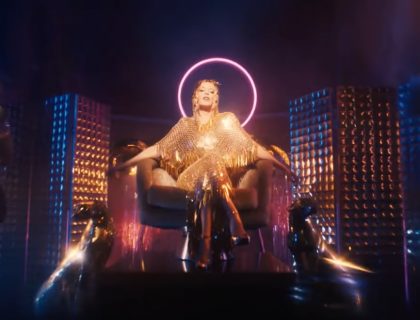 Imagem do post: Kylie Minogue é uma deusa na pista de dança do clipe de “Magic”