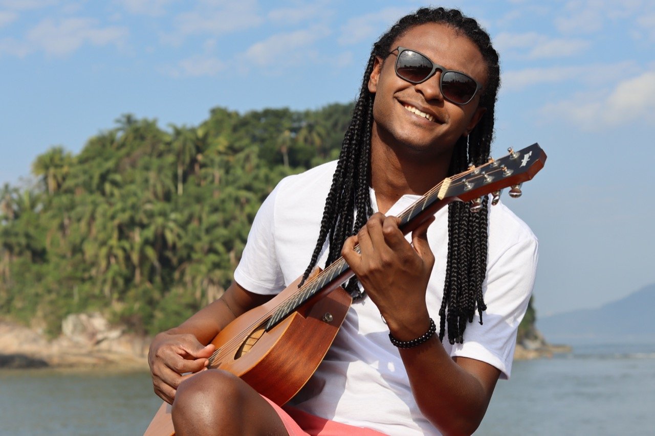 Nathan Ribeiro lança videoclipe para “Vem Amar”