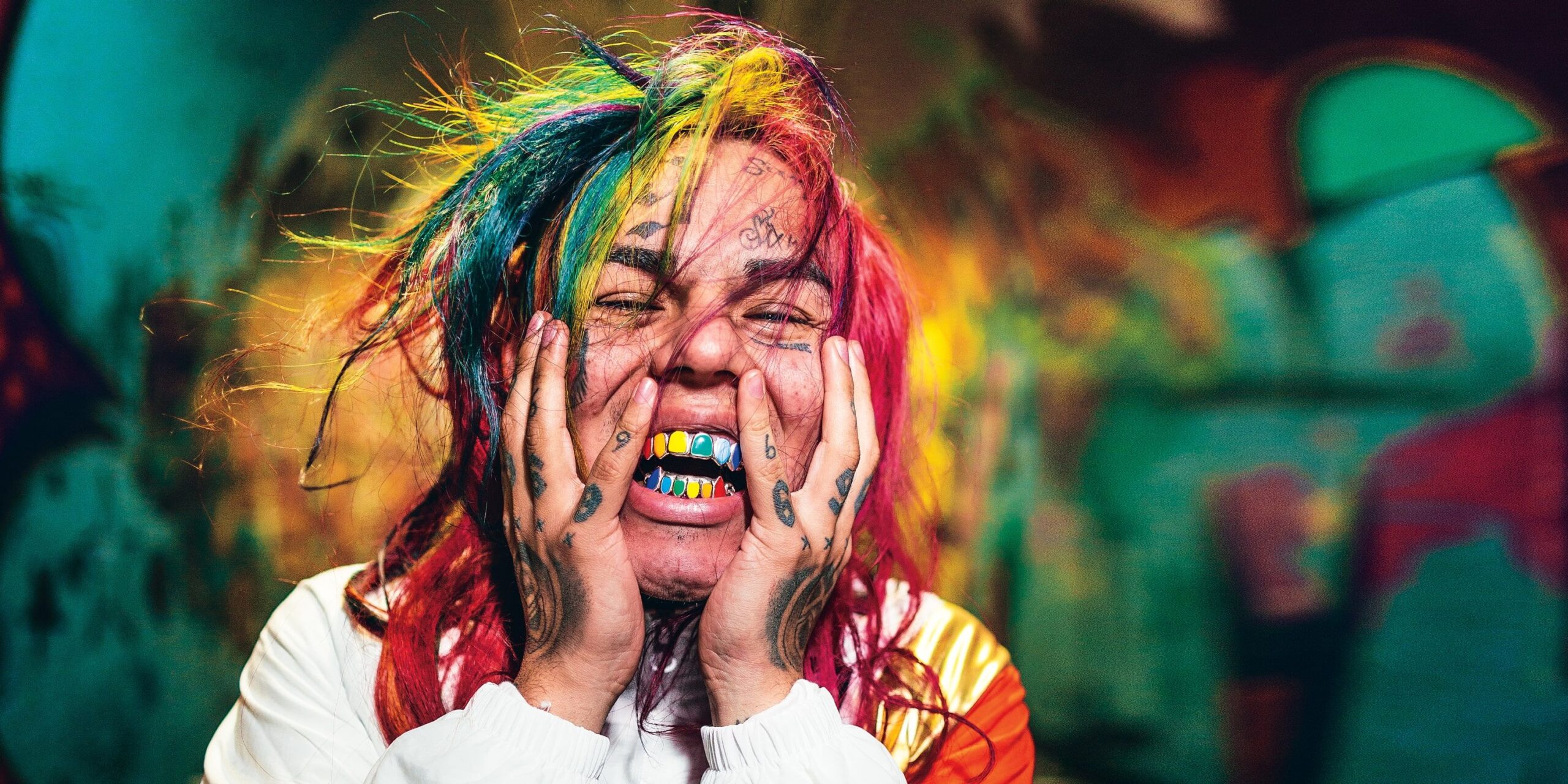 6ix9ine despenca em previsão da Billboard 200 e rapper desabafa "estou prestes a chorar"