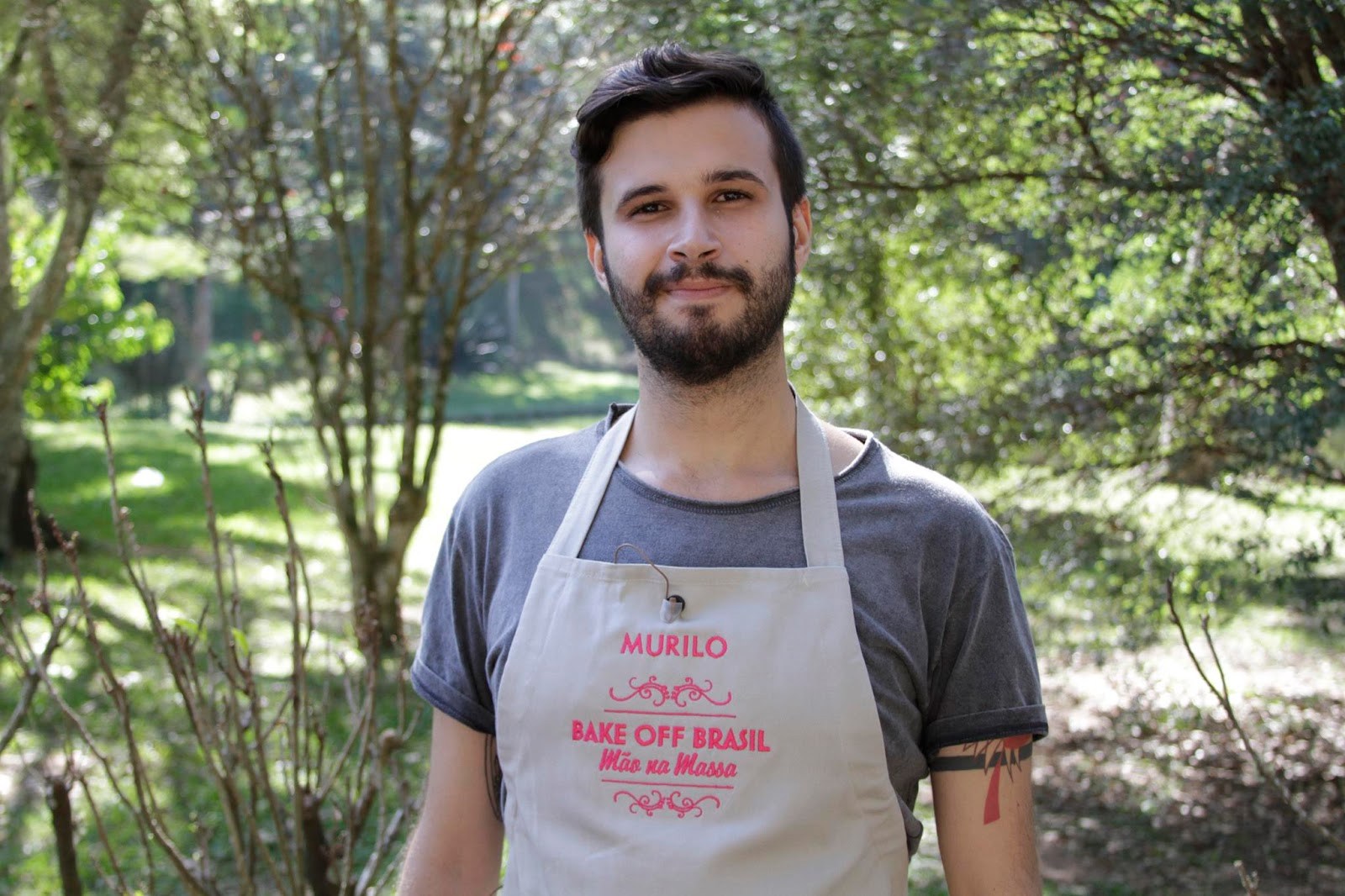 Imagem do post Participante da segunda temporada do “Bake Off Brasil” é dopado, roubado e estuprado por garoto de aplicativo