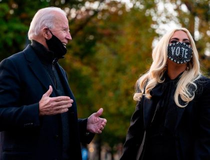 Imagem do post: Lady Gaga comparece à comício de Joe Biden e rouba a cena