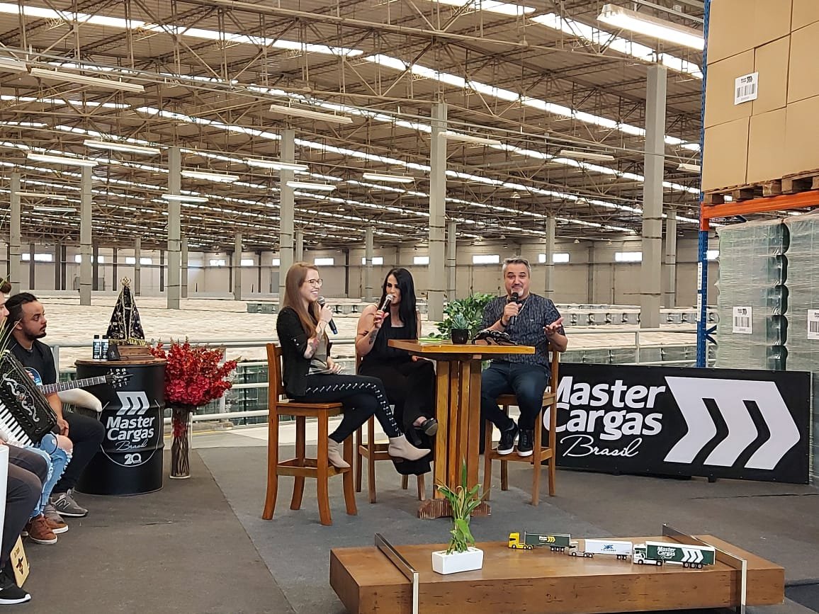 Saiba como os cantores enfrentaram o período de pandemia
