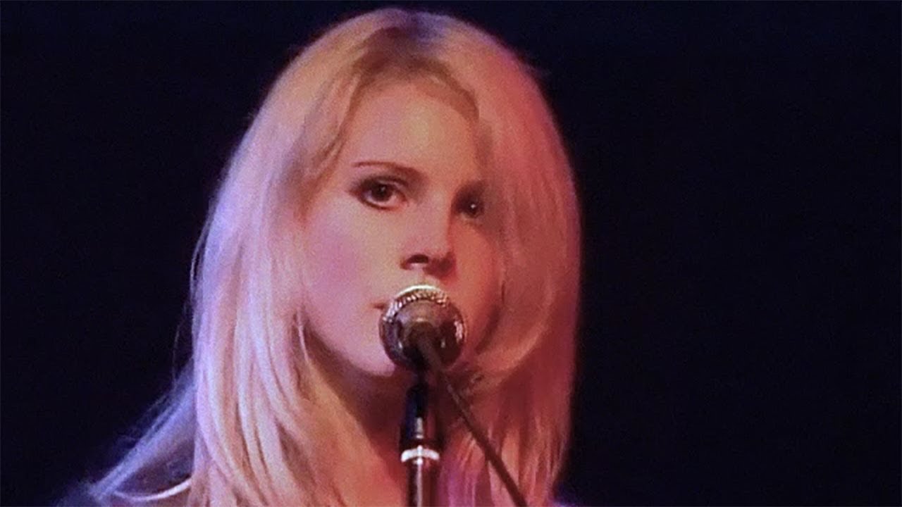 Segundo fortes rumores, Lizzy Grant A.K.A Lana Del Rey, poderá lançar regravação de "Kill Kill" nessa sexta-feira