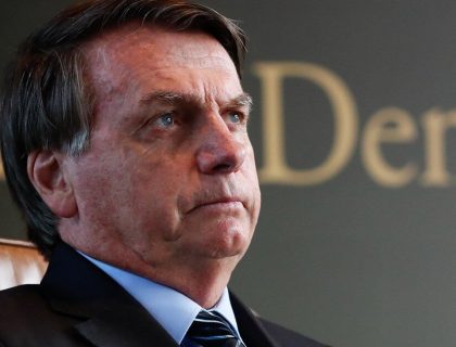 Imagem do post: Facebook e Instagram derrubam live em que Bolsonaro associou Aids a vacina da Covid