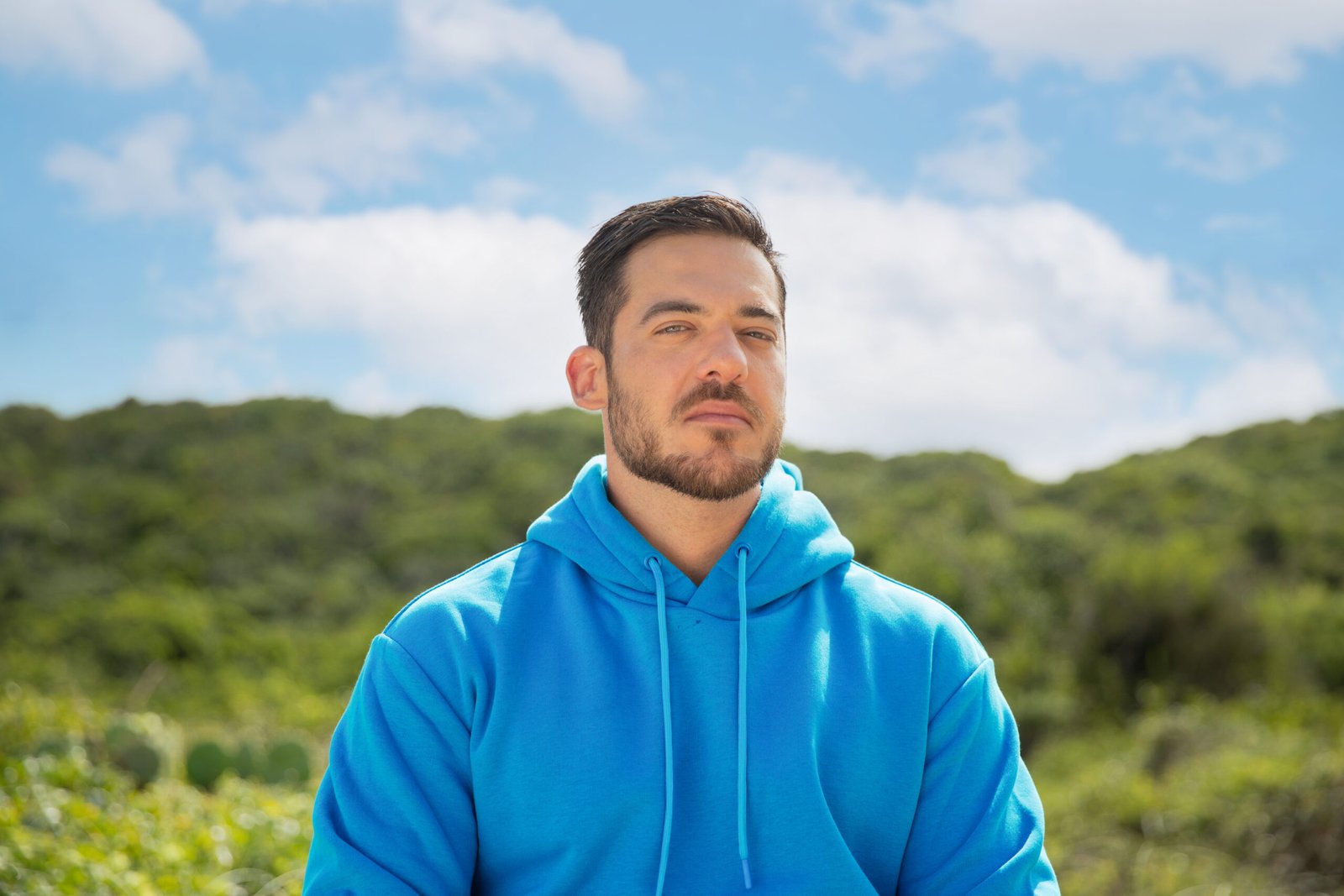 'CARINHO’: GABRIEL MAQUI LANÇA SINGLE PRODUZIDO PELA DUPLA TROPKILLAZ