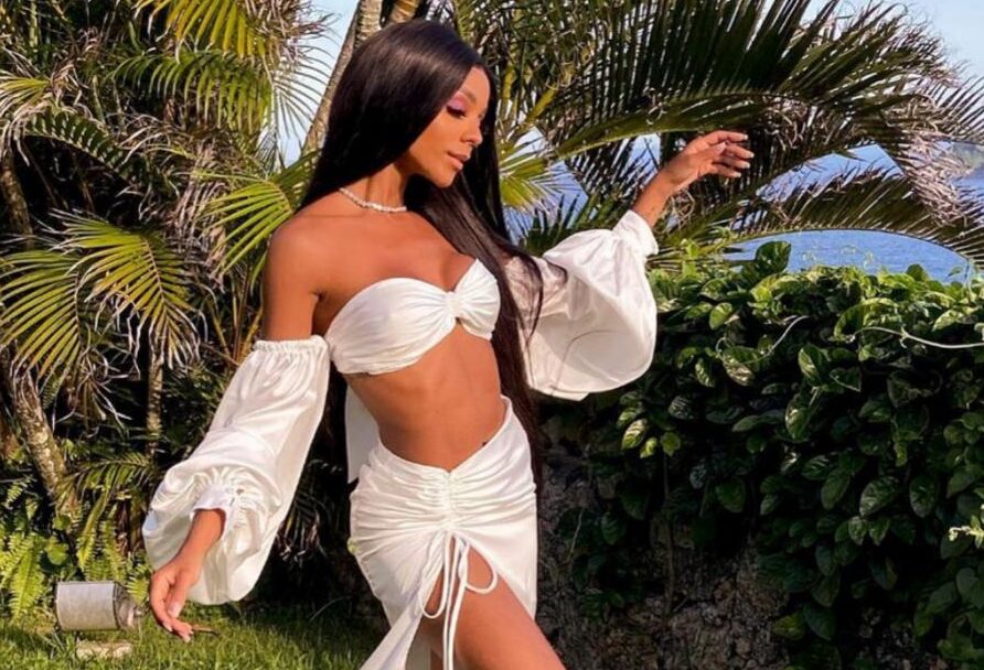 Bruna Gonçalves usando o look de Kaique Oliveira (Foto: Divulgação)