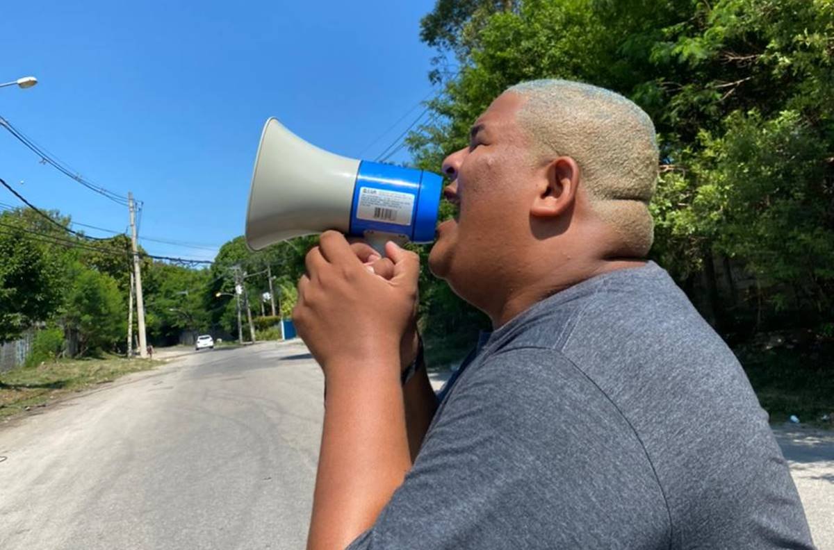 bbb21-fas-na-frente-da-Globo