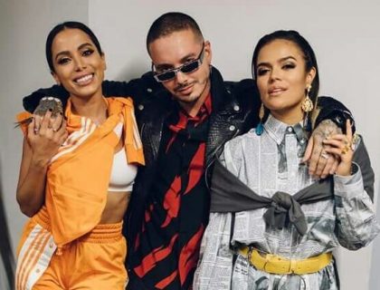 Imagem do post: Fãs especulam que Karol G, Anitta e J Balvin lançarão parceria