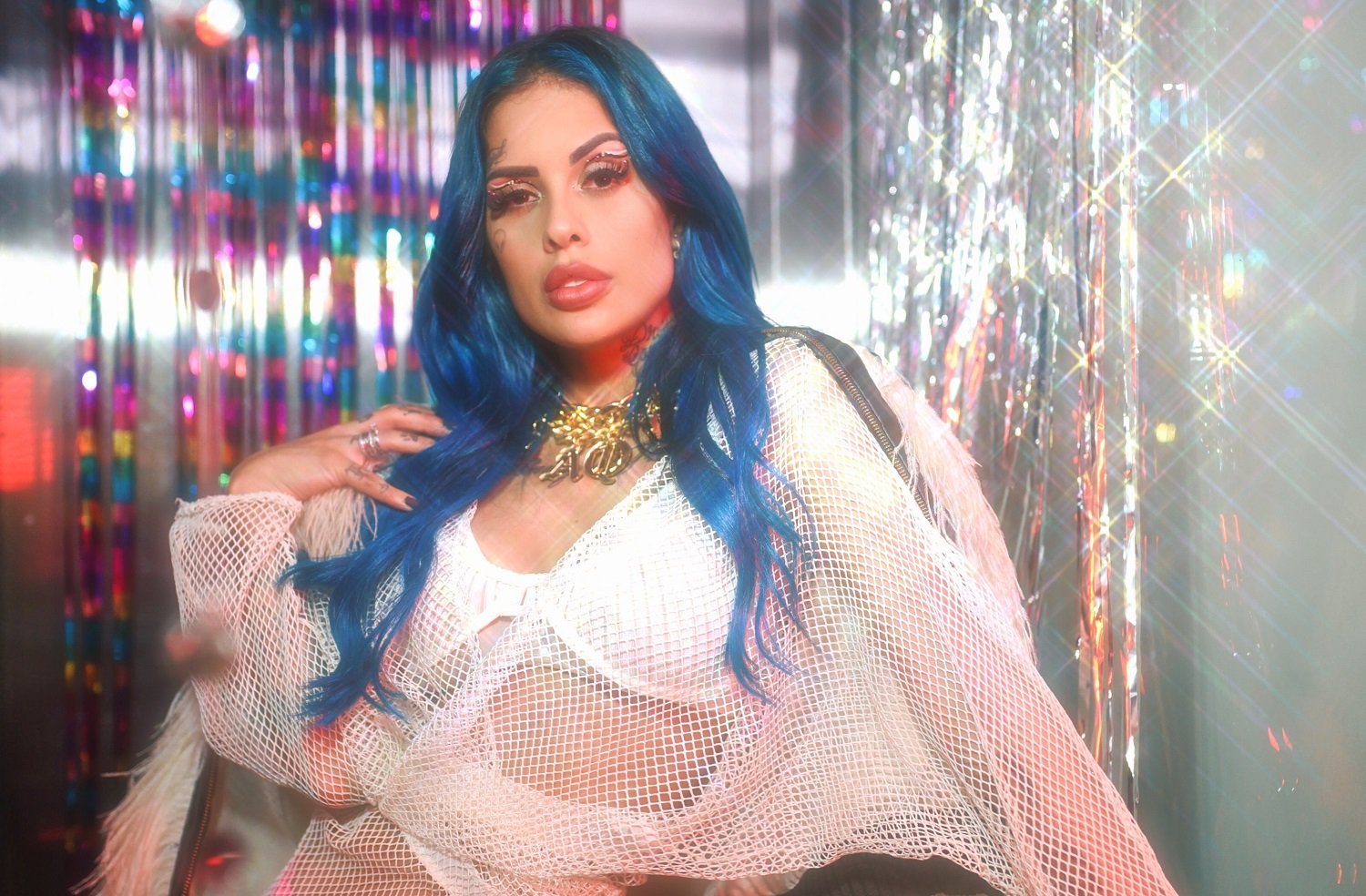 tati zaqui-clipe-mandou-descer