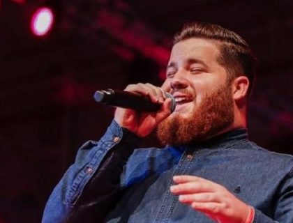 Imagem do post: Morre aos 23 anos o cantor gospel Esdras Gondim, vítima de covid-19