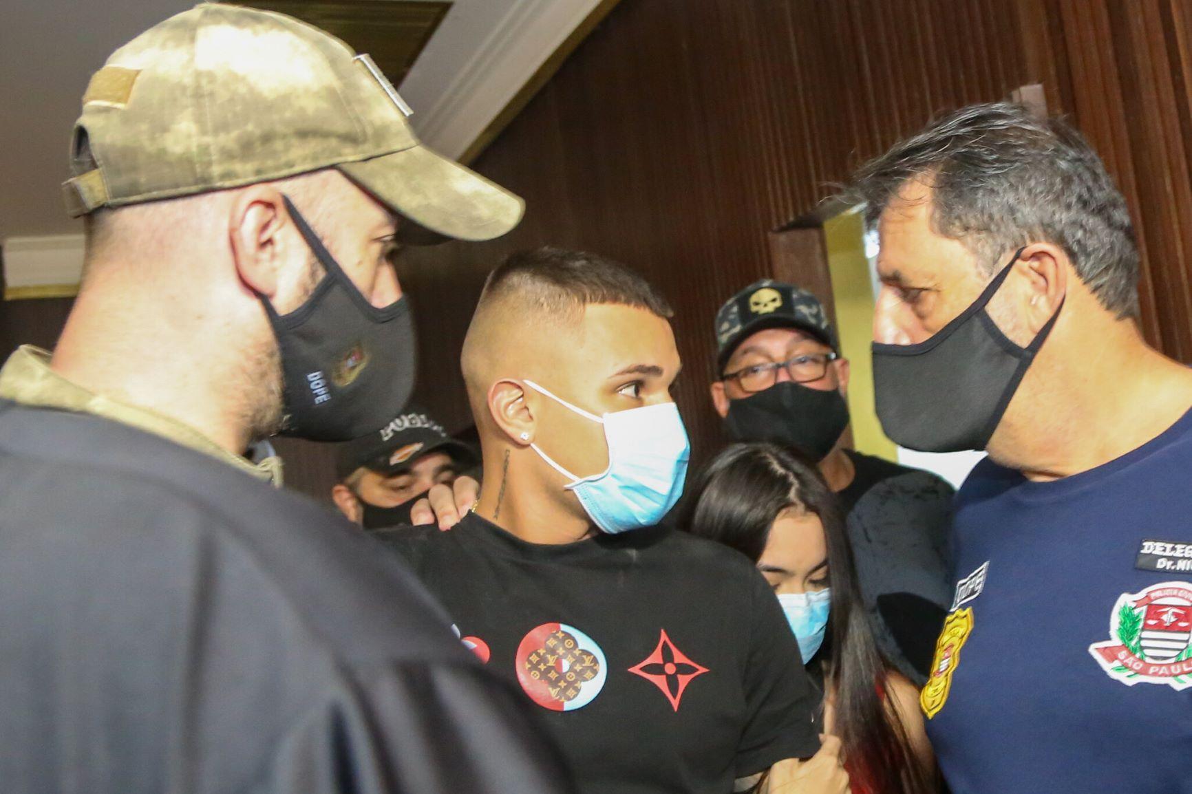 O jogador Gabigol foi flagrado no evento clandestino (Foto: Divulgação/Governo de SP)