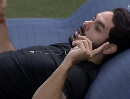 Imagem do post: BBB21: Rodolffo expõe Sarah e Gil para Juliette: “tavam te bombardeando”