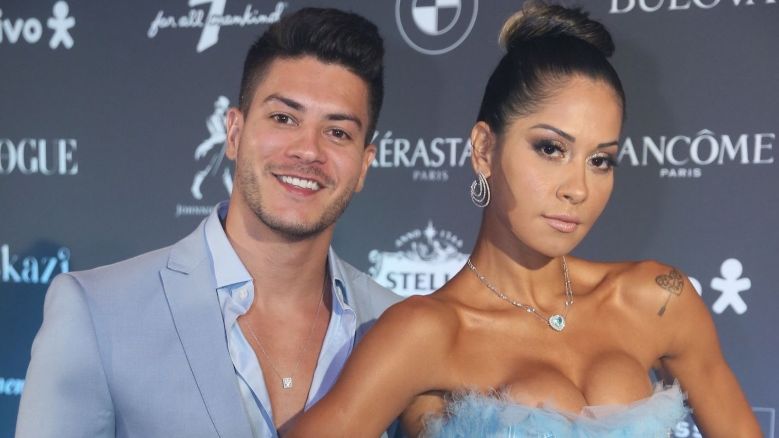 Após Mayra Cardi anunciar novo término, Arthur Aguiar posta texto reflexivo  - Vogue