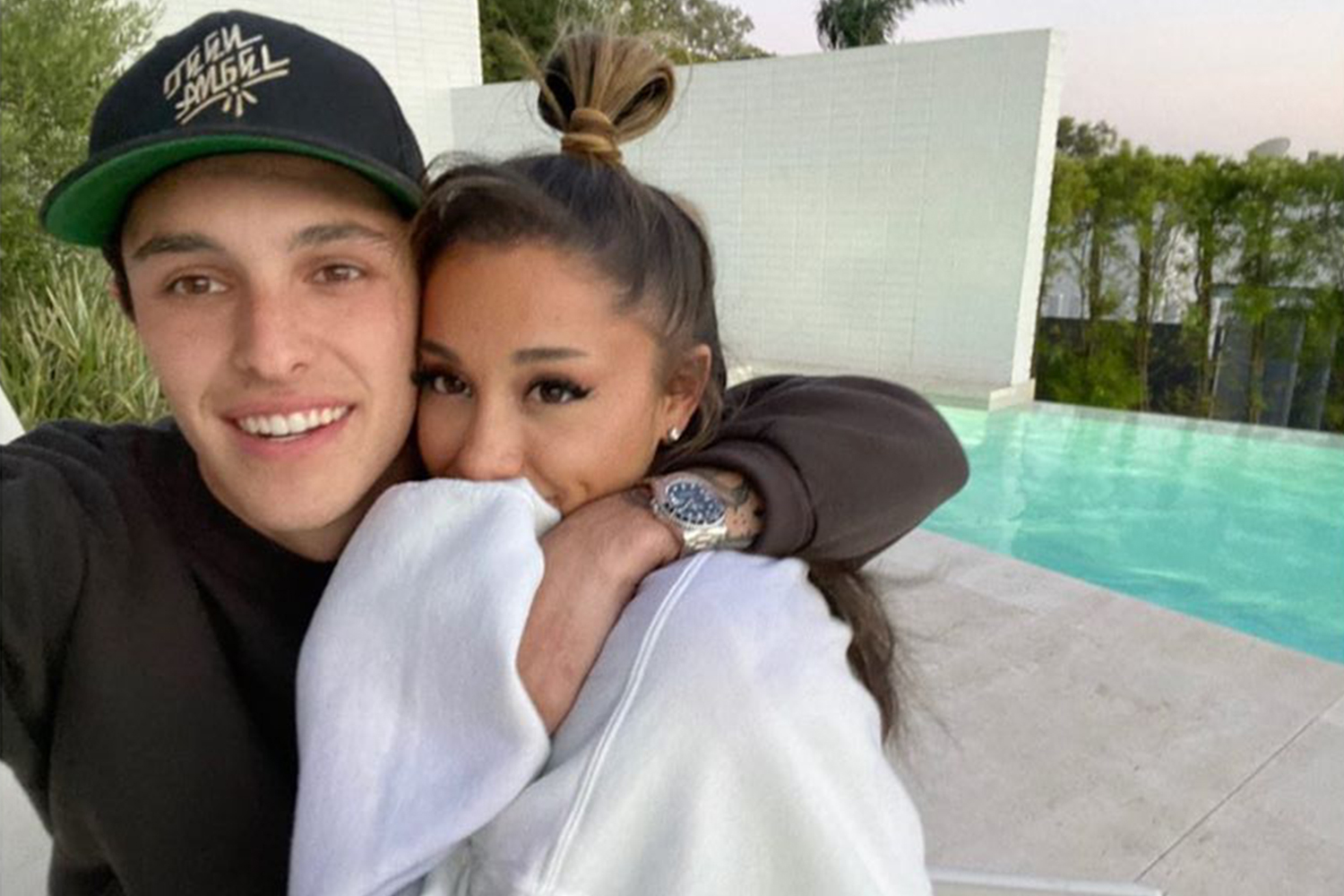 Imagem do post Ariana Grande e Dalton Gomez devem se casar no final do ano, diz site