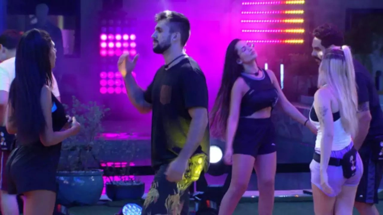 pocah arthur paredao eu ou você