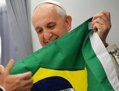 Imagem do post: VÍDEO | Papa Francisco diz que Brasil não tem salvação: “muita cachaça e pouca oração”