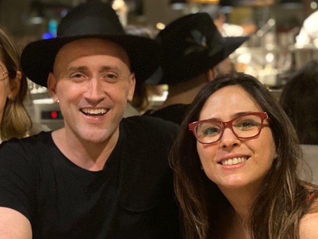 Tatá Werneck espanta especulações de morte e afirma: "Paulo Gustavo está vivo"