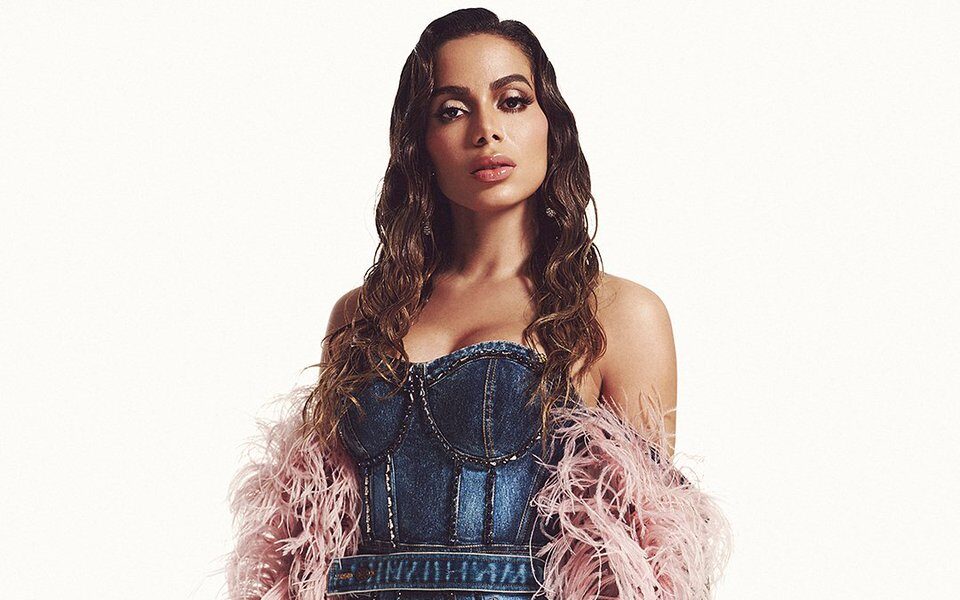 Em entrevista, Anitta fala como lida com sua bissexualidade e preconceitos coreógrafo de Britney Spears