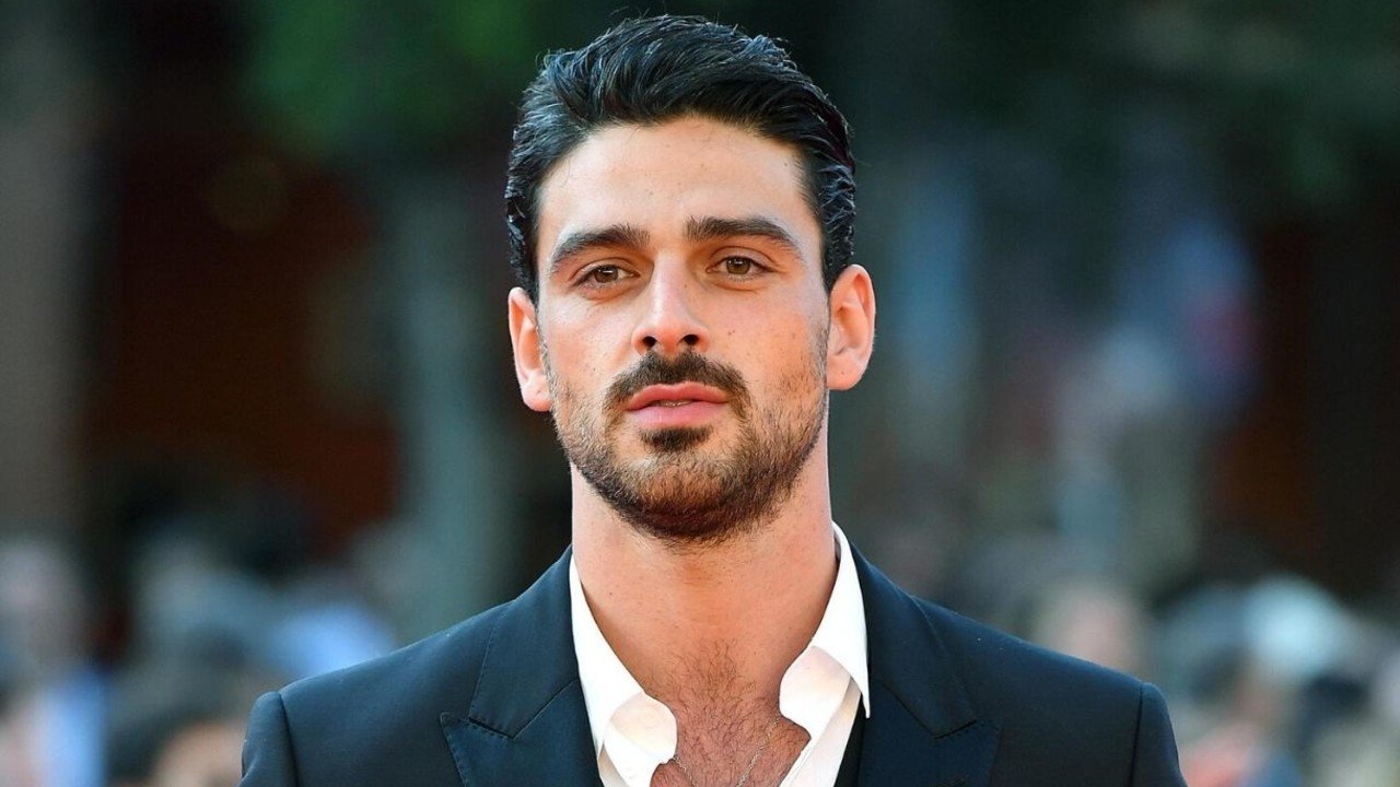 Michele Morrone pelado 365 dias