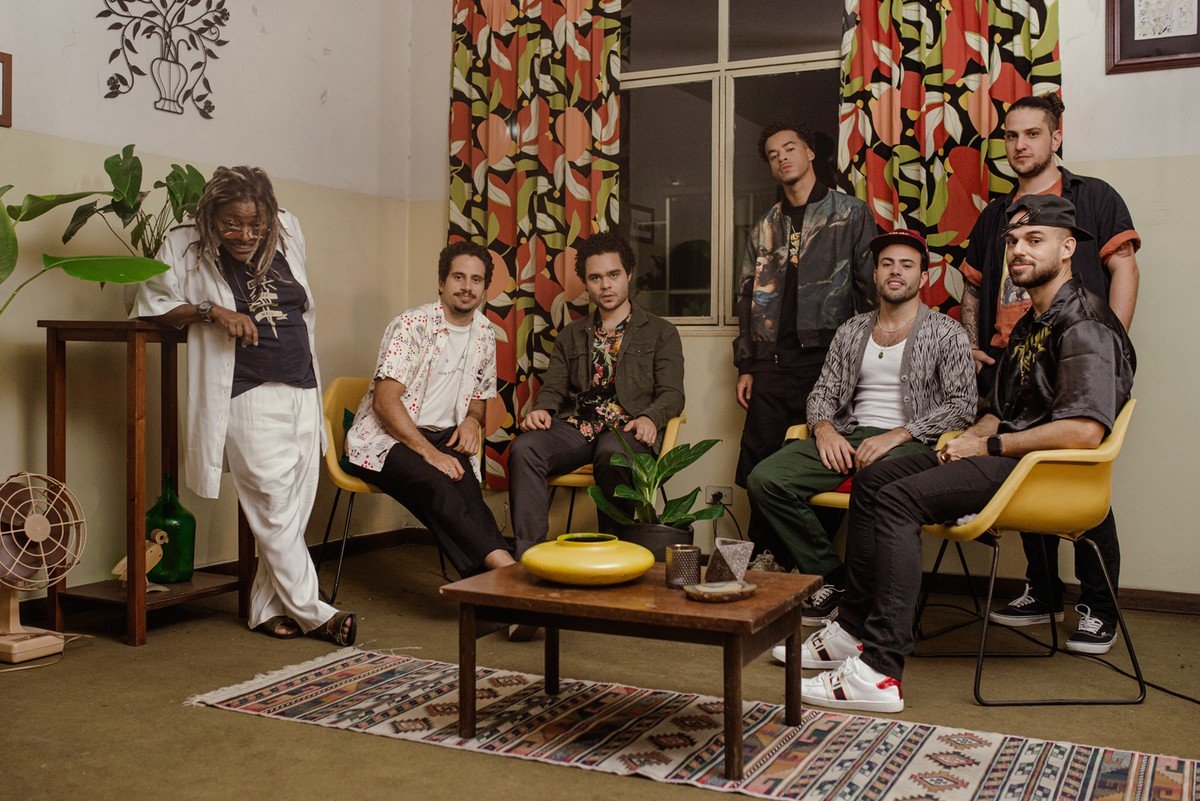 Letra de "Eita Menina" - Lagum