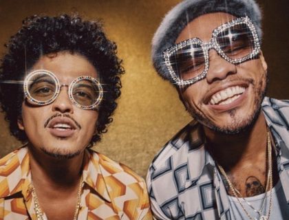 Imagem do post: Parceiro de Bruno Mars, Anderson .Paak faz tatuagem com recado sobre a própria morte: “quando eu partir”