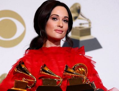 Imagem do post: Letra e tradução de “​simple times” – Kacey Musgraves