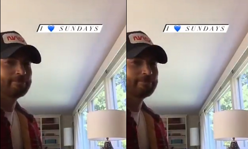 Chris Evans surge tocando piano e internet reage: "abençoando nosso domingo"