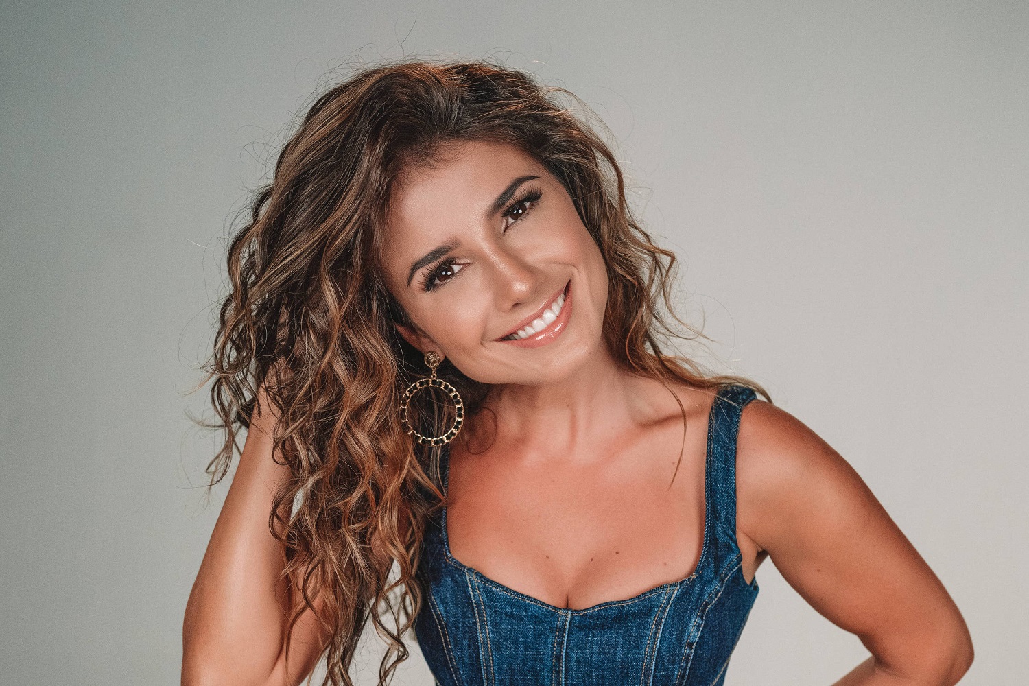 paula fernandes artista feminina