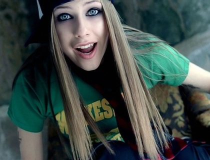 Imagem do post: Avril Lavigne quer transformar música “Sk8er Boi” em filme