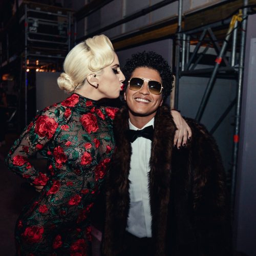 Imagem do post: Lady Gaga e Bruno Mars podem se apresentar no VillaMix 2022, diz colunista