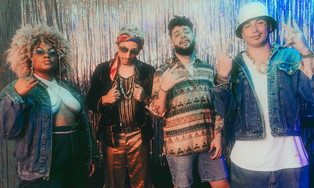 Kynnie, Ruxell, Fraga e Felp22 nos bastidores do clipe de "OH MOÇA!" - Foto: Lilo Oliveira