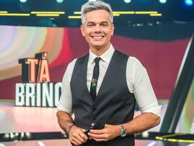 Dony de Nuccio passa por cirurgia após fortes dores; e mais 59 Dony de Nuccio passa por cirurgia após fortes dores; e mais