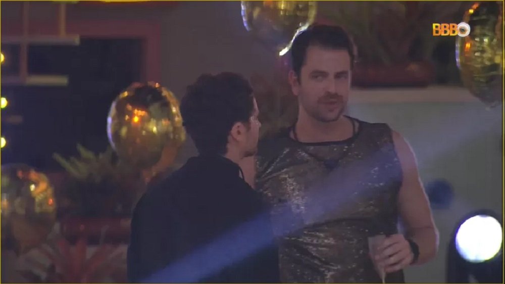 gustavo santo nao bateu com o dele arthur aguiar