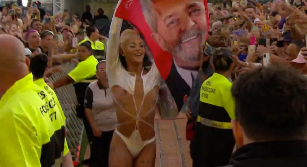 TSE acata pedido de Bolsonaro e proíbe atos políticos no Lollapalooza