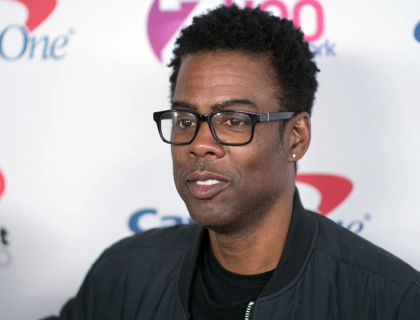 Imagem do post: Chris Rock diz que não comenta sobre Will Smith: “Só se me pagarem”