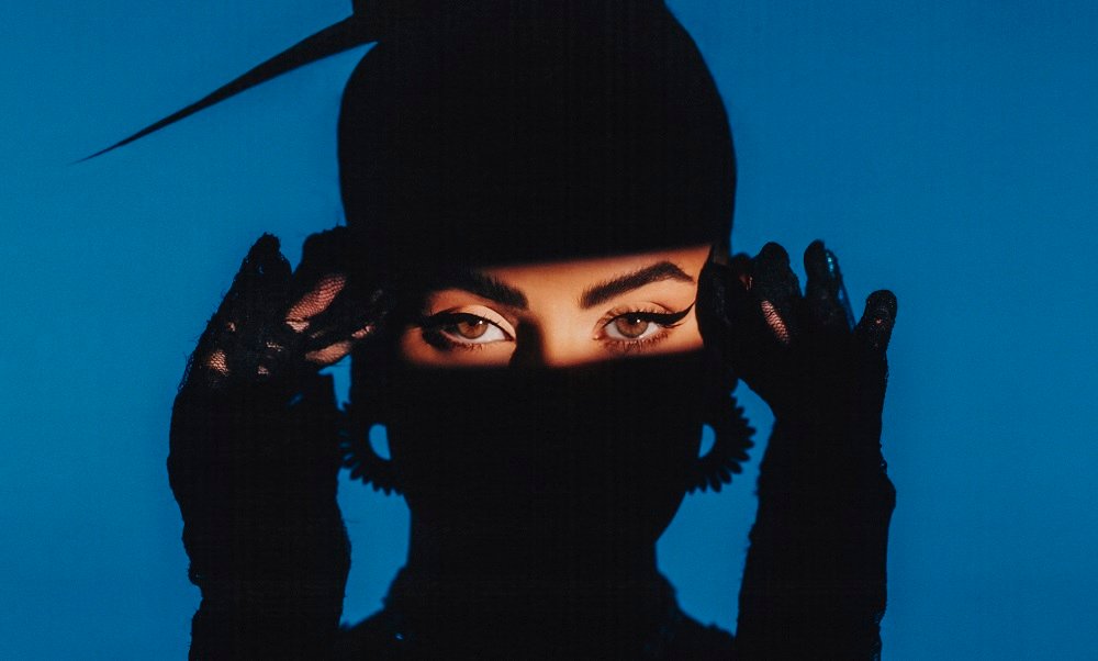 "Viciei": Com batida envolvente, Lais Bianchessi lança novo single; ouça com letra