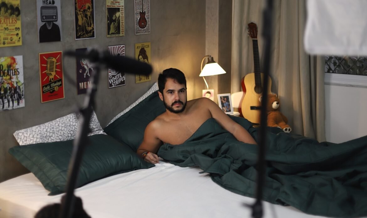 Série LGBTQIA+ "Até Você Me Esquecer", com Rodrigo Tardelli, é indicada a 2 festivais internacionais