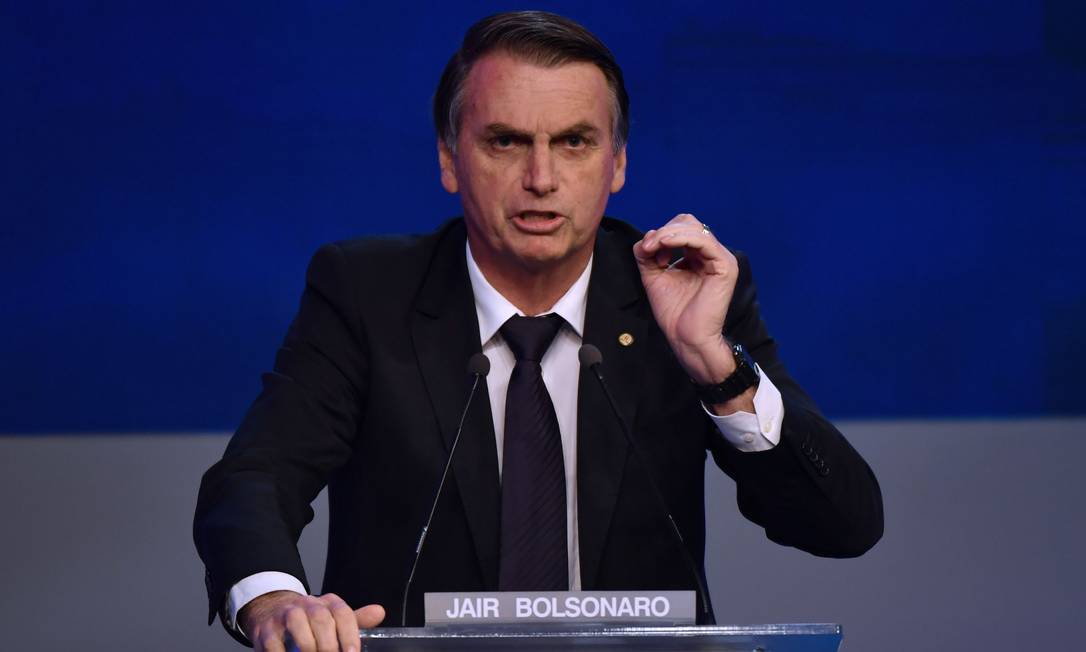 Medo? Bolsonaro diz que não participará de debates no primeiro turno e exige perguntas combinadas