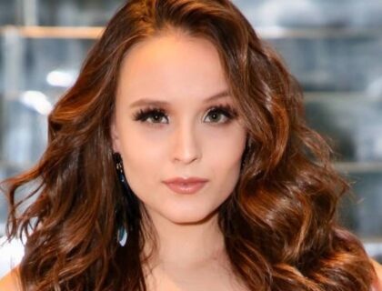 Imagem do post: Larissa Manoela dá patada em fã e causa quiprocó nas redes sociais