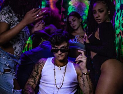 Imagem do post: “Fala que Ama”: Davi Kneip divulga novo feat com LK da Escócia e DJ Alex BNH