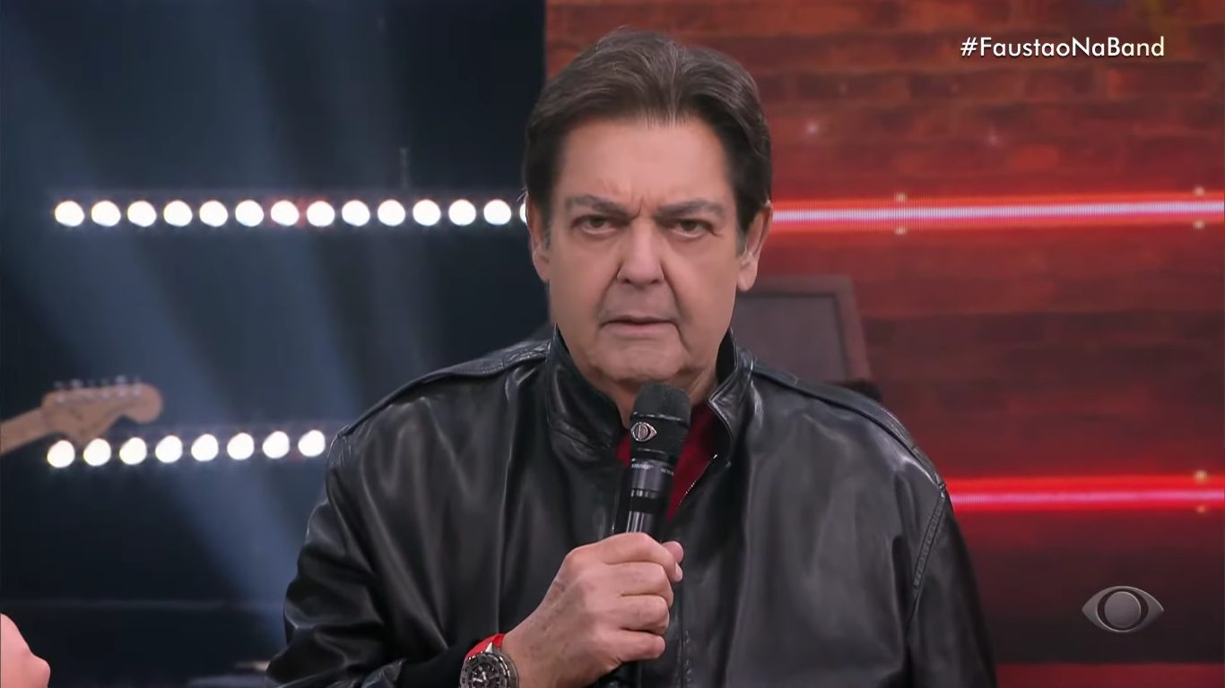 Imagem do post Com altos custos e exaustão de equipe, programa de Faustão vira prejuízo para a Band