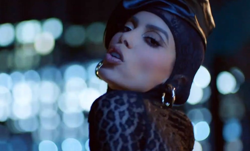 capa anitta lança clipe gata