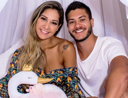 Imagem do post: Em meio à boatos de crise no casamento, Maira Cardi manda indireta para Arthur Aguiar: “Amar é respeitar”