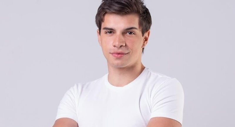 Após receber convite da Record TV, Jota Petrin é confirmado no elenco de "Reis"