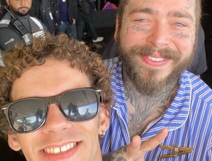 Imagem do post: #RockinRio: Post Malone chega ao Brasil e atende fãs no aeroporto