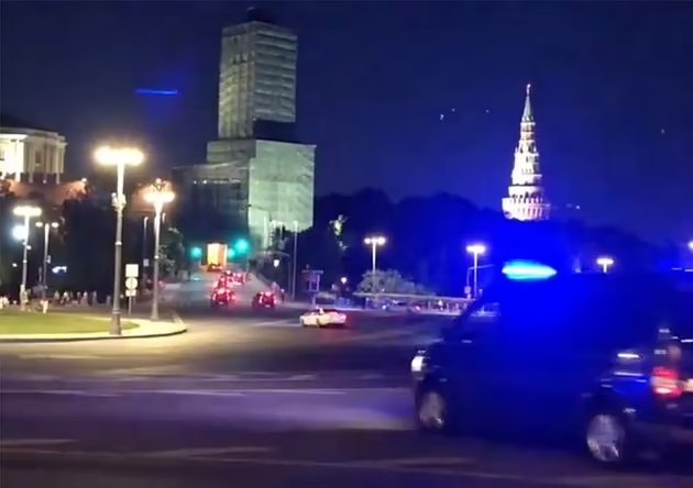 Limusine de Vladimir Putin é 'atingida por estrondo' em possível 'ataque', diz site 47 suposto ataque putin