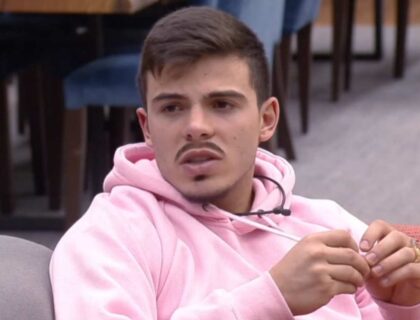 Imagem do post: A Fazenda 14: Bia Miranda expõe suposta relação gay de Thomaz Costa: “Crente de Taubaté”; veja vídeo