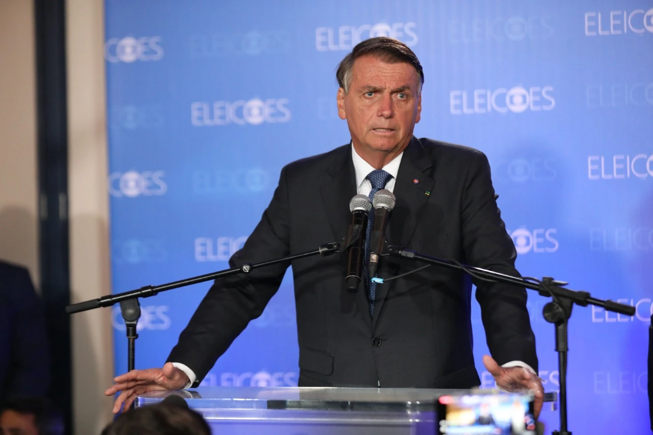 bolsonaro discute jornalistas após debate