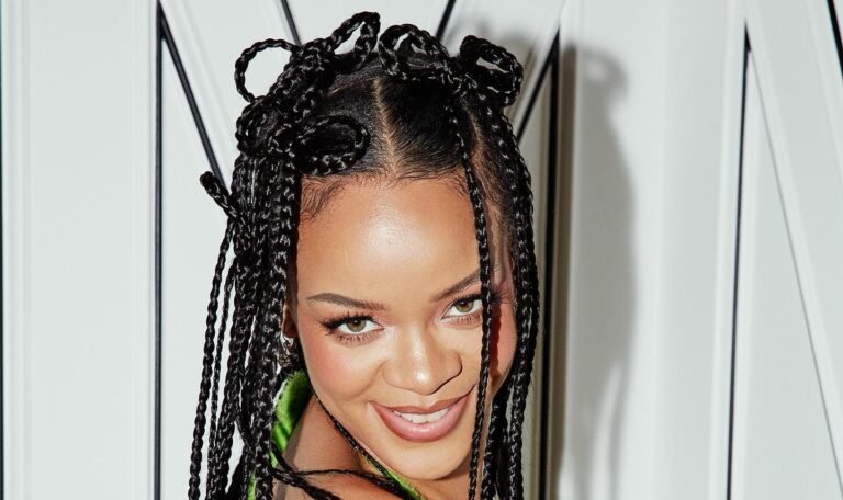 Mulher acusada de atirar contra casa de Rihanna é considerada apta para ser julgada 46 Rihanna retorno à musica novembro